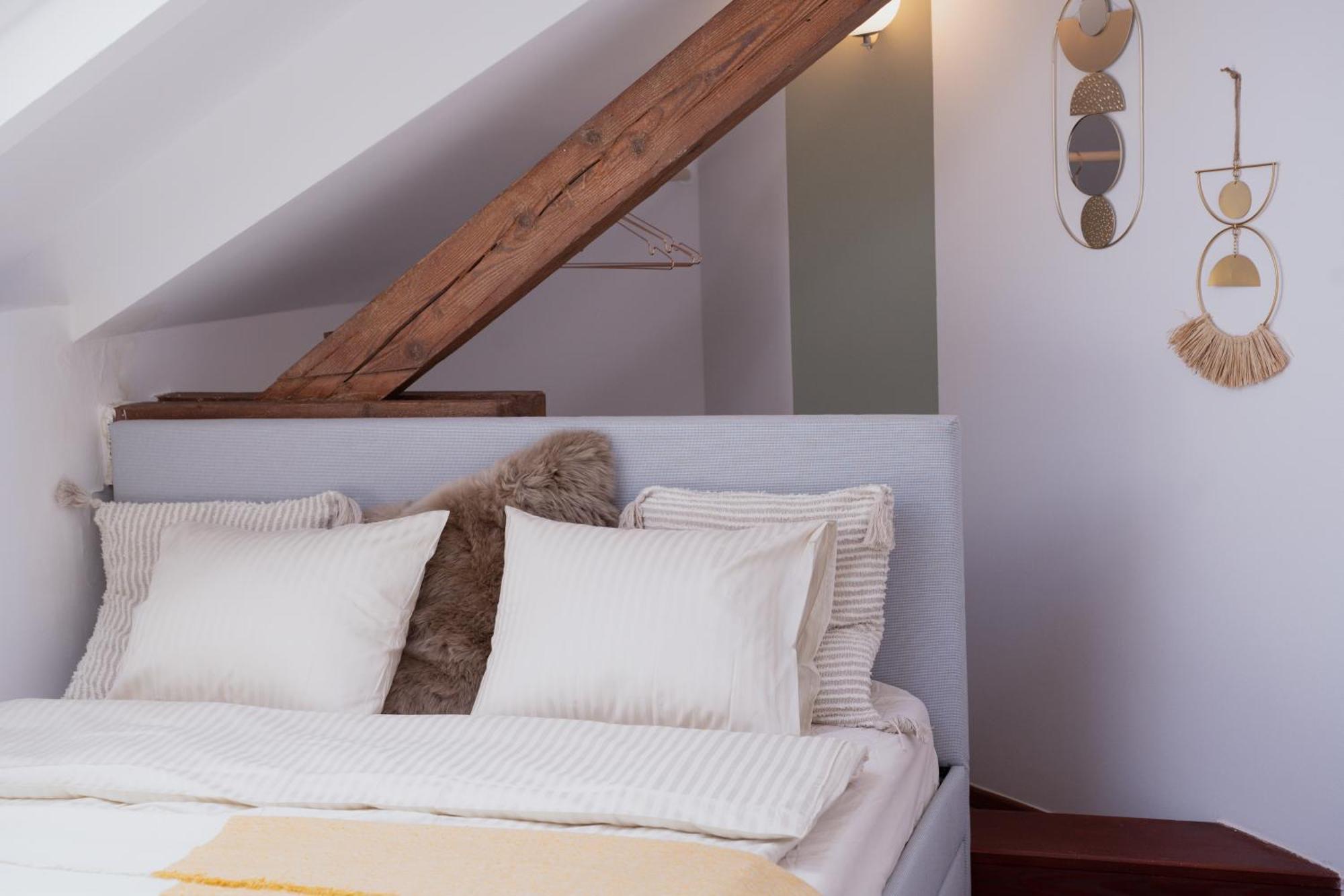 Bohemian Symphony Appartement Praag Buitenkant foto